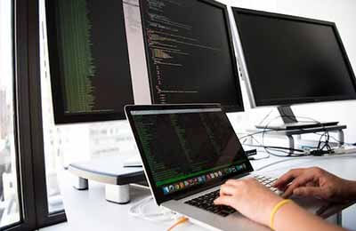 軟件工程中Web開發(fā)技術(shù)的運(yùn)用